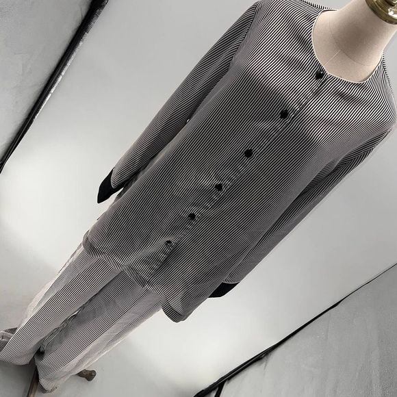 Victoria's Secret Black/White Striped Long Sleeve Silk Like Pajama Set-M - Picture 1 of 16